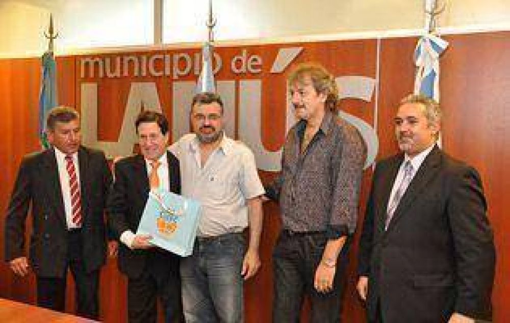 Ya se realiz� el sorteo: cuatro ex combatientes viajar�n a Malvinas