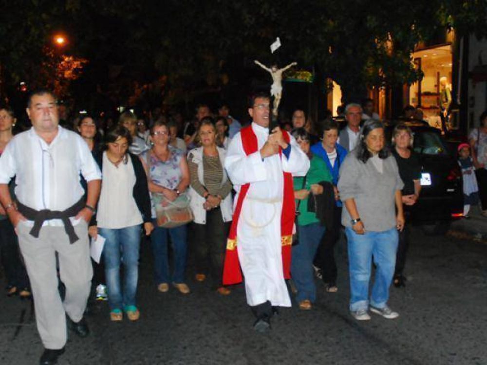 Gran emoci�n en el V�a Crucis