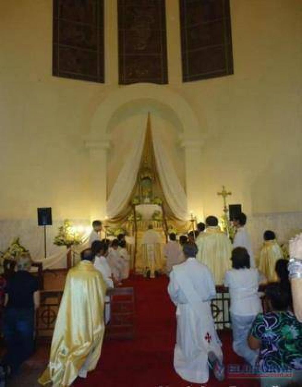 Cientos de fieles visitan el Santuario de Itat�