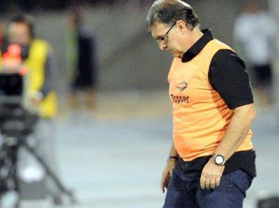 El Tata busca una nueva se�al para el tramo final de Newell's en el torneo