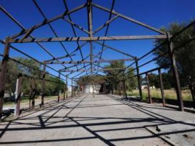 Desmantelaron un viejo galp�n del ferrocarril