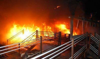  Voraz incendio en Balneario Poseid�n