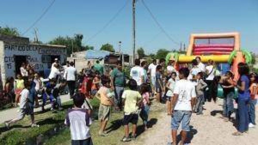 Concertaci�n FORJA junto a los ni�os del Don Alberto
