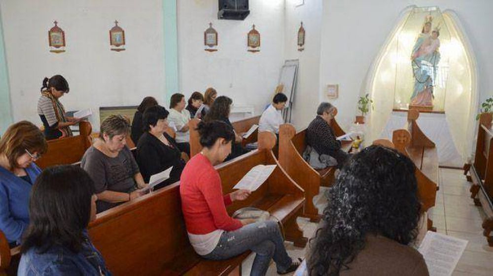 Aseguran que la asunci�n de Francisco renov� la fe en la Di�cesis de Comodoro