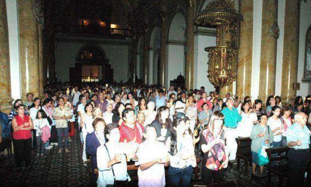 Cristiandad juje�a celebra la Pascua de Resurrecci�n