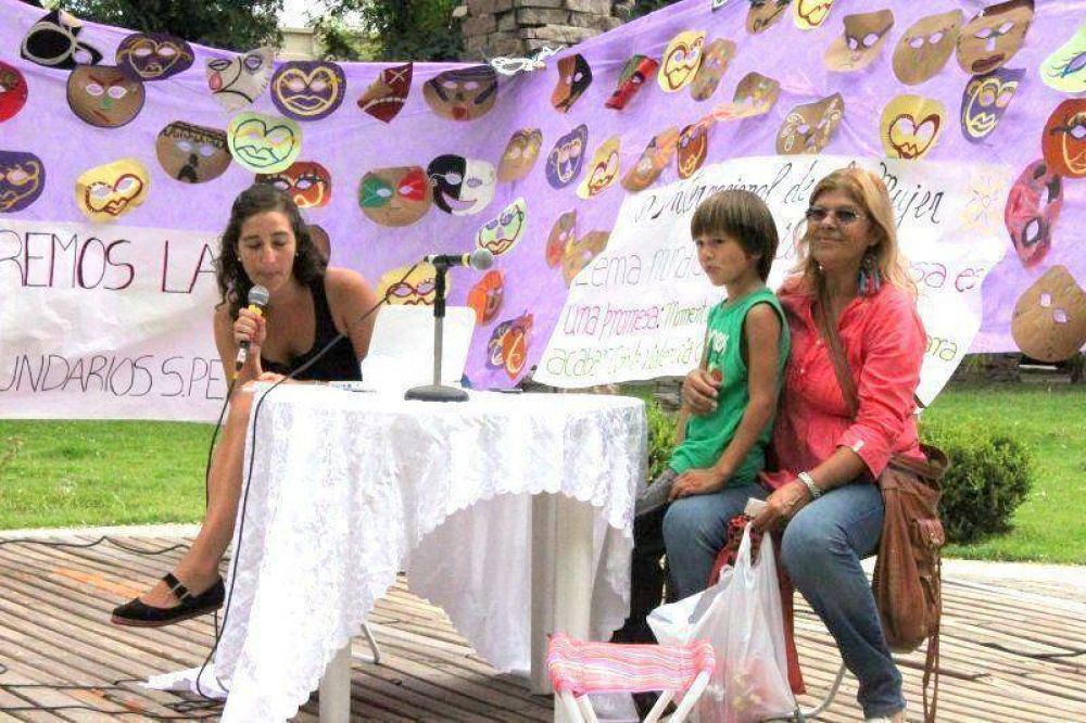 RE�NEN FIRMAS PARA LA INSTALACI�N DE LA COMISAR�A DE LA MUJER