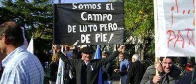 En Trenque Lauquen y Olavarr�a, Scioli se cuid� de los escraches con un fuerte dispositivo de seguridad