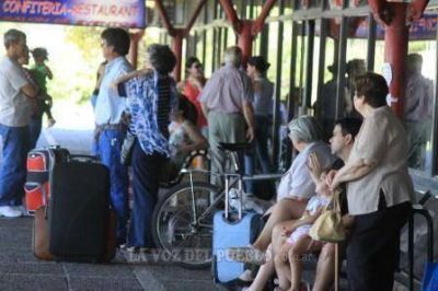 Gran demanda de pasajes por el fin de semana extra largo