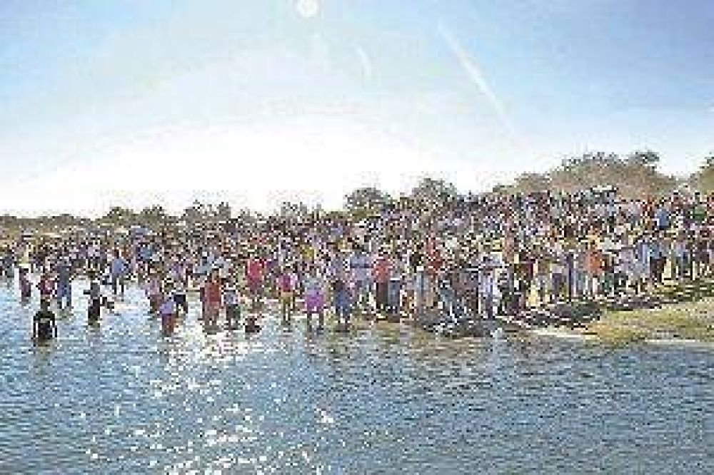 Zamora augur� una temporada exitosa ante la gran cantidad de turistas en Termas