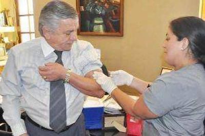 La Municipalidad de la Capital vacuna contra la gripe