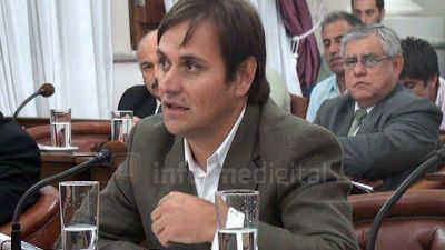Senador entrerriano se anot� a la lista de candidatos a gobernador	 