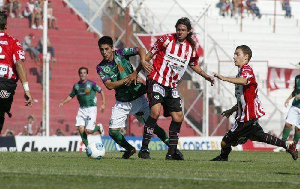 Instituto cay� ante Ferro y se hunde en tabla de posiciones