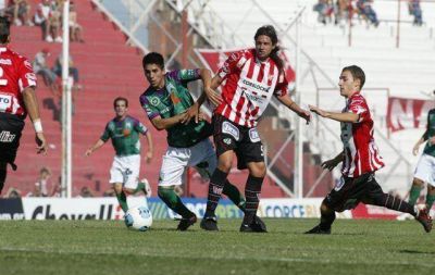 Instituto cay� ante Ferro y se hunde en tabla de posiciones