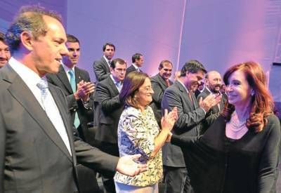 Cristina quiere que Scioli sea candidato "testimonial" a diputado