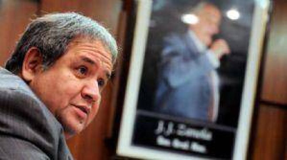 El mendocino Palazzo busca legitimarse como l�der de La Bancaria