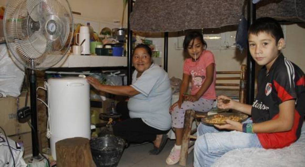 Evacuados: tras 2 meses en el viejo hospital, deben buscar d�nde vivir