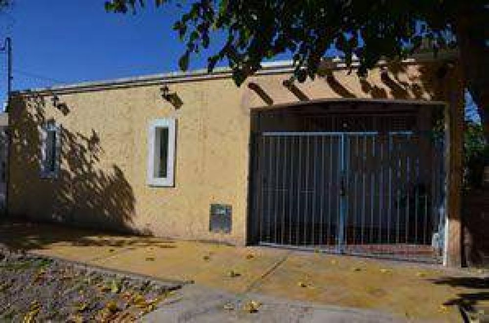 Atacan con cuchillos a una m�dica y a sus hijos	