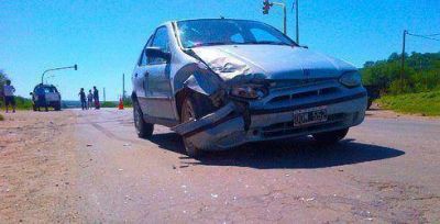 Fuerte choque en el ingreso a Olta