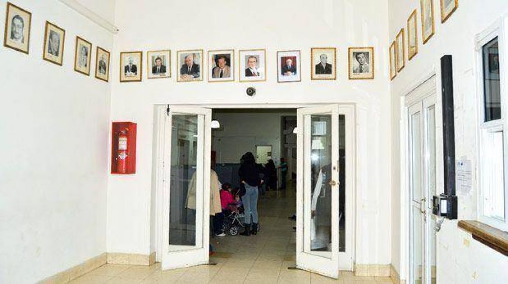 En la Municipalidad siguen colgados los cuadros de intendentes de facto