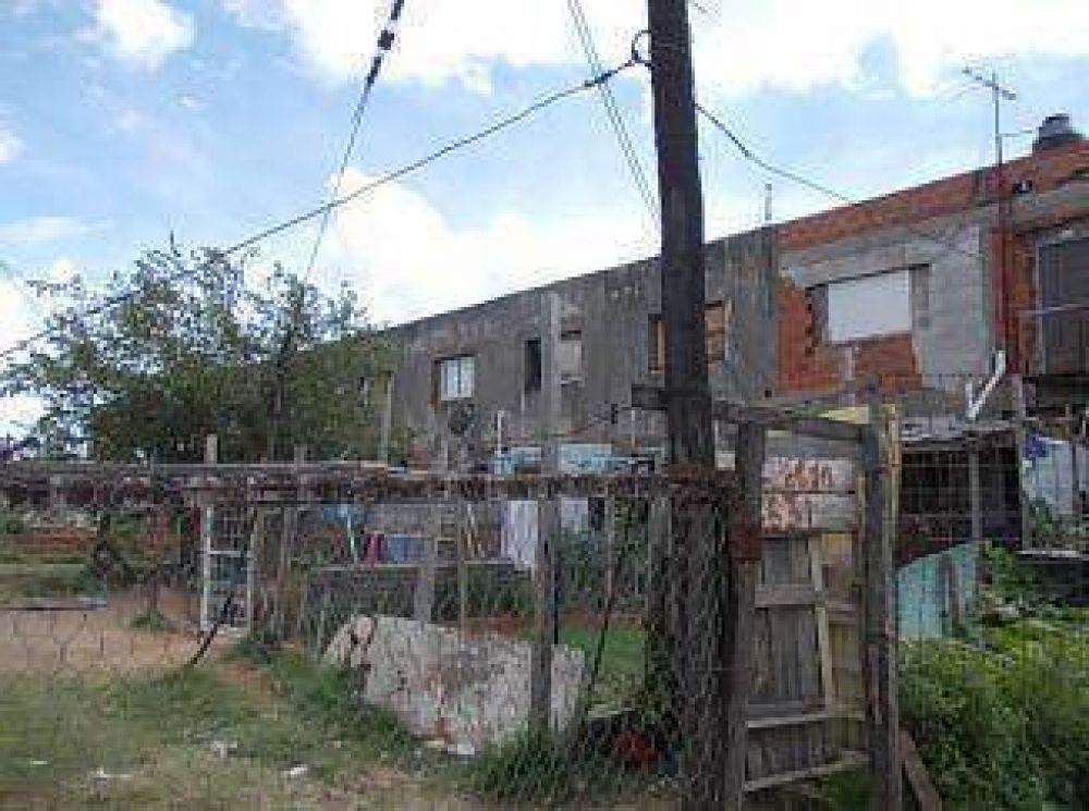 La obra de la terminal de �mnibus de Solano sigue usurpada