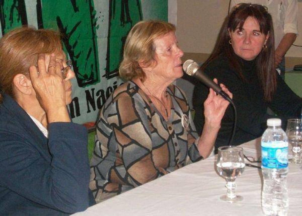 Rosa Bru y Norma Dom�nguez disertaron en jornada organizada por Kolina