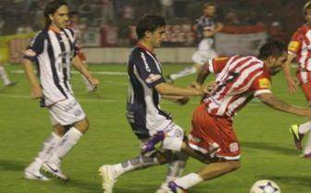  San Mart�n se trajo un punto de C�rdoba