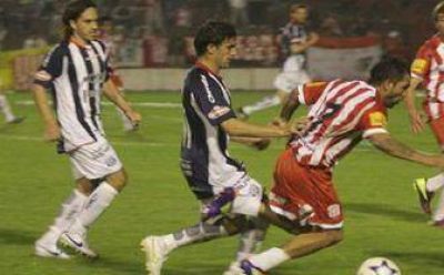  San Mart�n se trajo un punto de C�rdoba