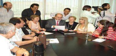 De todo el pa�s, Formosa es la provincia que mejor aumento otorgo a empleados p�blicos