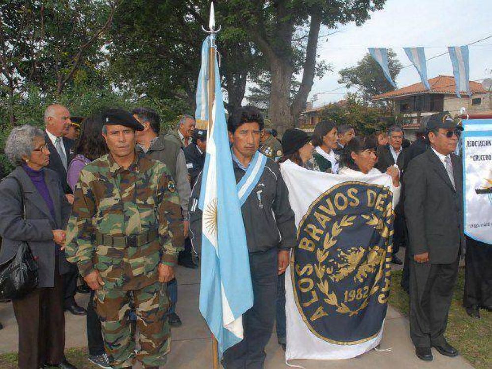 Comienzan actos del "D�a de los Ca�dos en Malvinas"