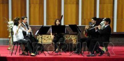 El quinteto Vientos de Olavarr�a se present� en la iglesia San Jos�