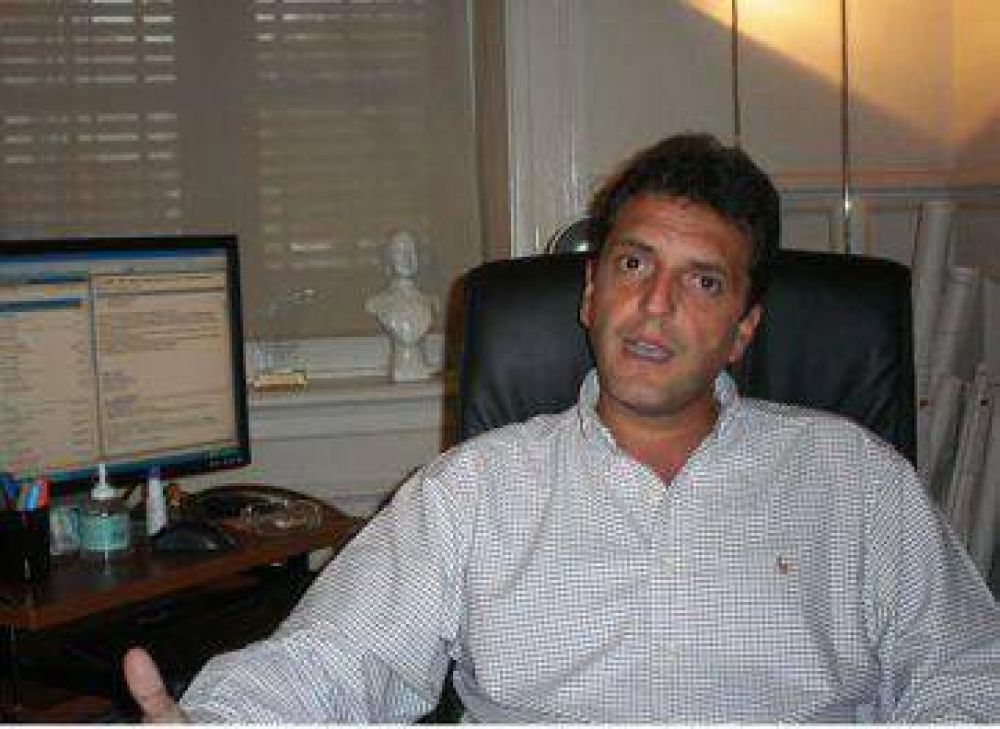 De viaje, Massa analiza saltar directo a 2015
