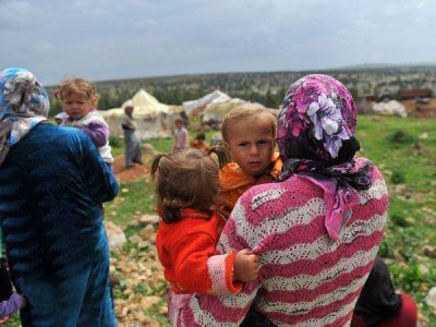 Crisis en Siria: miles de familias huyen de los combates en Alepo