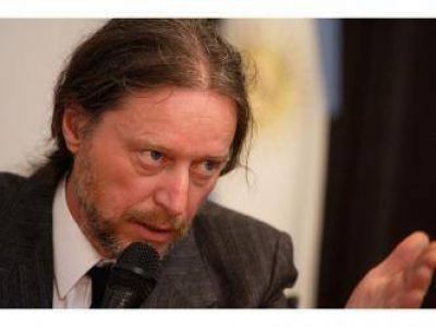 �Ahora, la pelea es por los recursos naturales, y de all� que los ingleses no quieren perder Malvinas�