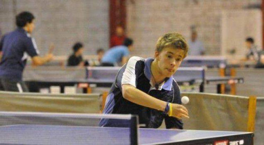 Tissembaum campe�n en el primer puntuable de tenis de mesa