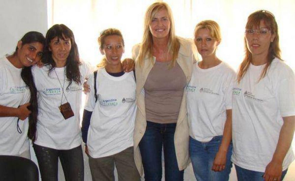Se pondr� en marcha en Ca�uelas el programa �Ellas Hacen�