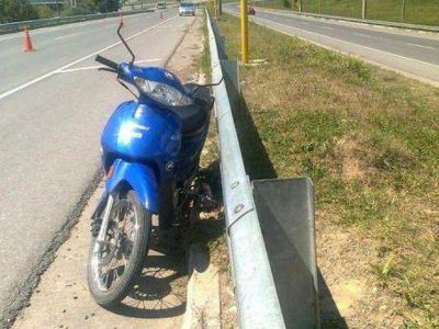 Muri� al estrellarse contra el guard-rail