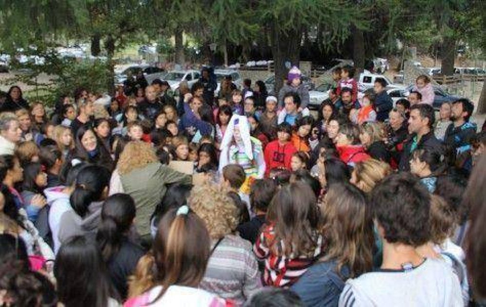 Se realiz� la tradicional b�squeda de huevos de Pascua