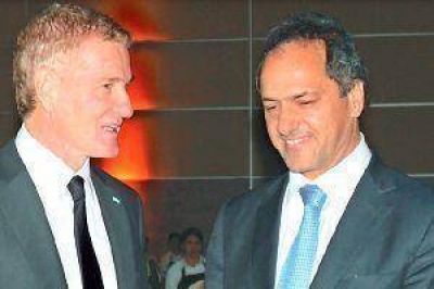 De Narv�ez afirm� que "con Scioli no hay ning�n pacto ni ning�n acuerdo electoral"