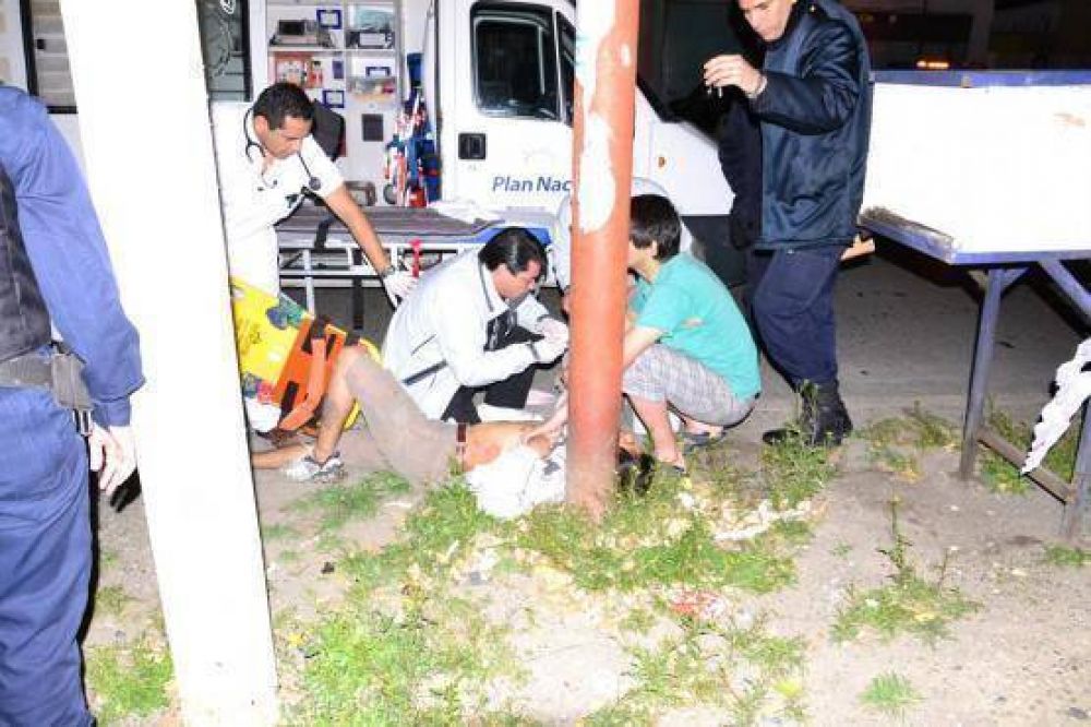 Un herido de arma blanca tras ri�a callejera