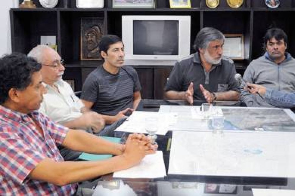 Intendente municipal espera la atenci�n de Servicios P�blicos