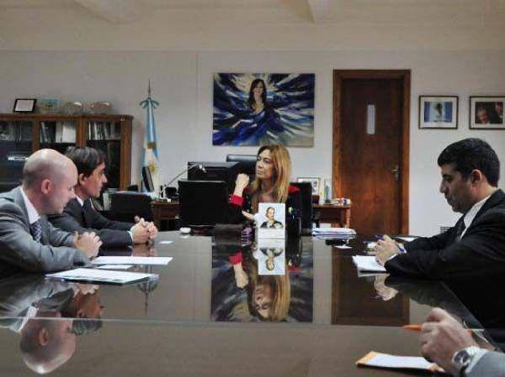 Philips ratific� su compromiso de avanzar en la sustituci�n de importaciones en Tierra del Fuego 
