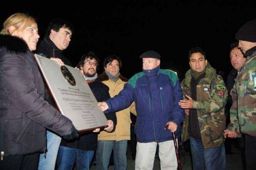 Los concejales entregaron una placa recordatoria a los veteranos de Malvinas