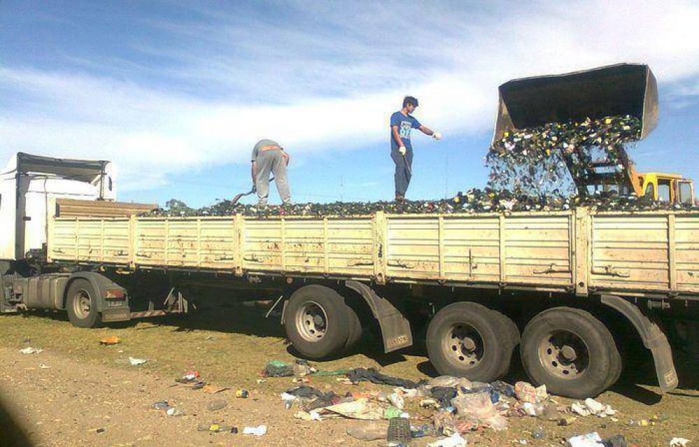 Nuevo cargamento de vidrio para la planta de Saldungaray