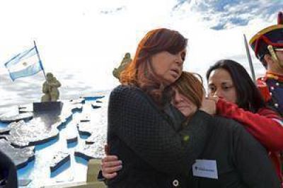 Malvinas: "Creo que las cosas no van a poder mantenerse as� por mucho tiempo", dijo Cristina