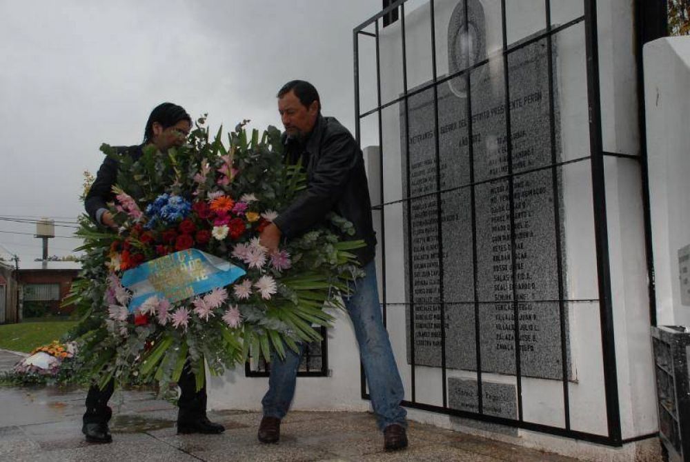 Presidente Per�n rindi� homenaje a los veteranos y ca�dos en Malvinas