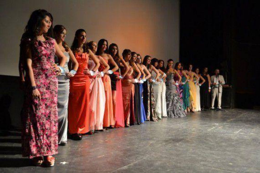 Las candidatas a Reina Provincial del Turismo llegan a la ciudad capital