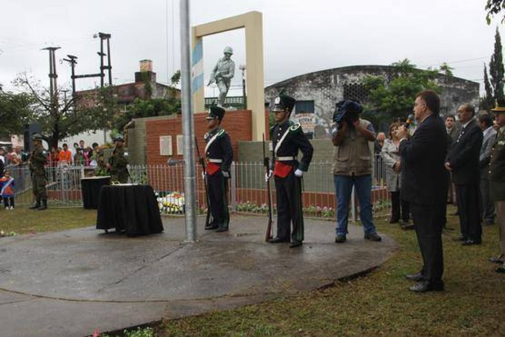 Homenaje a los ca�dos y ex combatientes de Malvinas