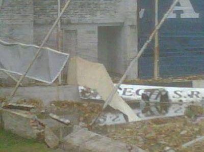 Colegiales bajo el agua