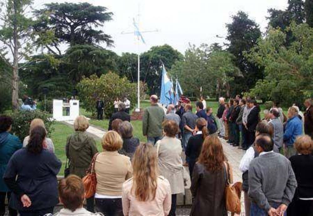 Se conmemor� "D�a del veterano y los ca�dos en la Guerra de Malvinas"