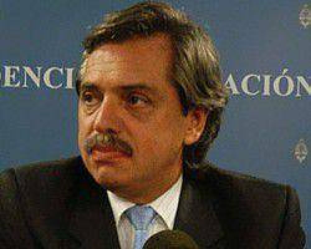 Alberto Fern�ndez llega para abrir un nuevo partido